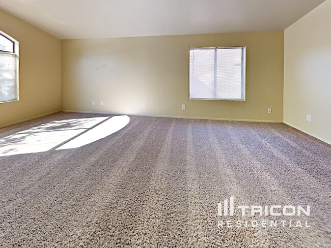 Foto del edificio - 7928 W Gibson Ln