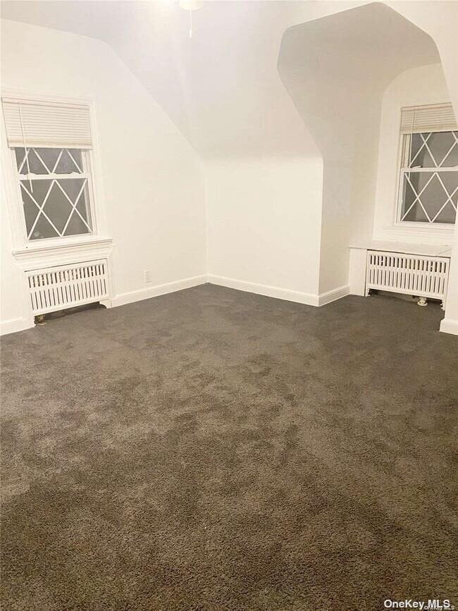 Building Photo - 20 Nassau Ct