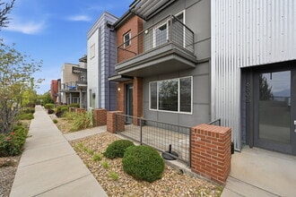 Building Photo - 6607 Morrison Dr