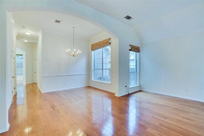 Building Photo - 5721 Trelawney Ln