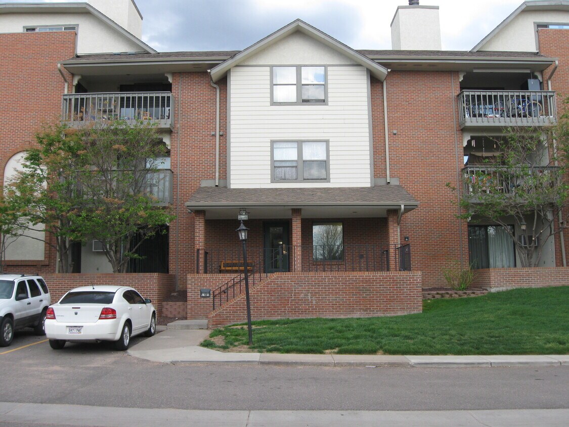13950 E Oxford Plz Unit B101, Aurora, CO 80014 Condo for Rent in