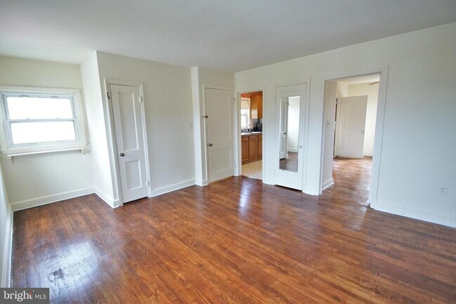 Building Photo - 2919 Clearview Ave