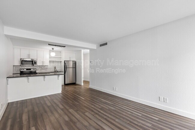 Foto del edificio - 111 SW Harrison St