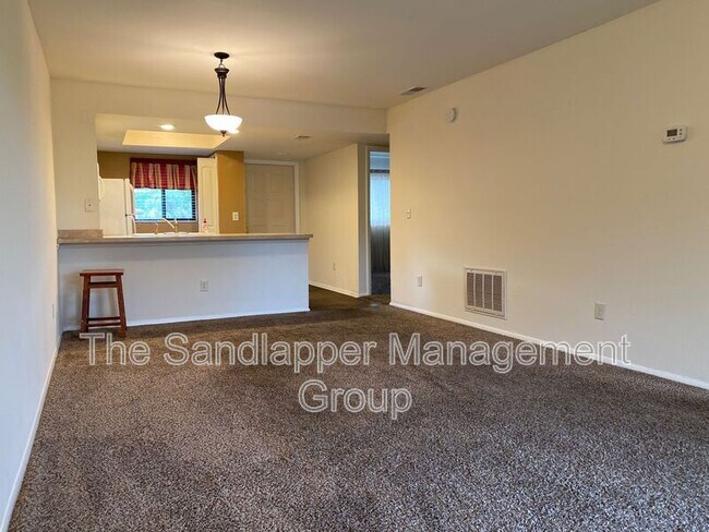 Foto del edificio - 2186 Bees Ferry Rd