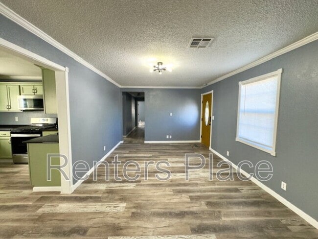 Foto del edificio - 16929 S Memorial Dr
