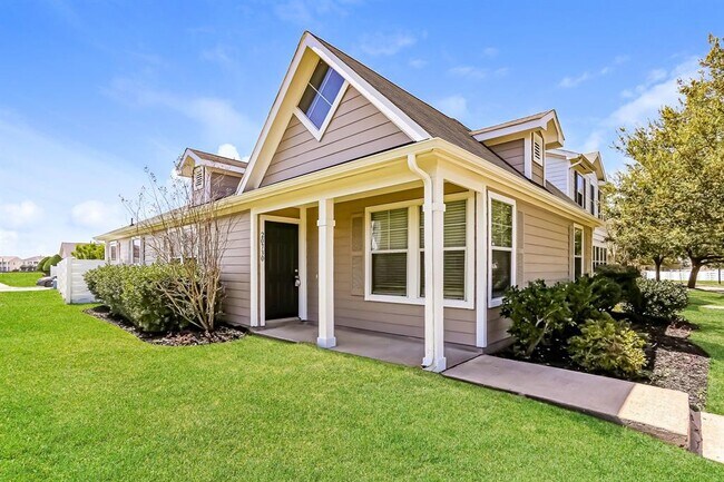 Building Photo - 20730 Settlers Lake Cir N