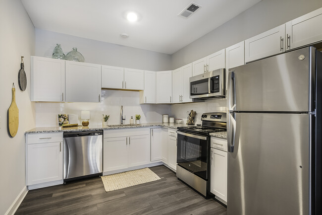 Brand NEW Kitchen at Legacy at Baldwin Ridge Apartments in Burlington, NC - Legacy at the Park Apartments