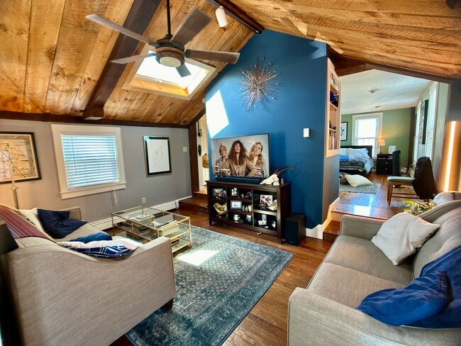 Foto del edificio - 526 Centre St