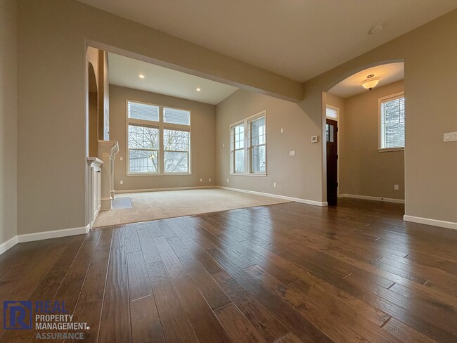 Foto del edificio - 16629 NW Rossetta St