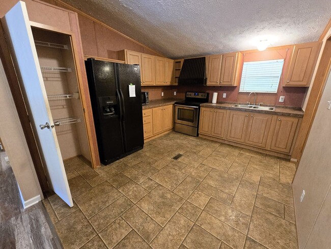 Foto del edificio - 3-Bedroom Home on the Water!