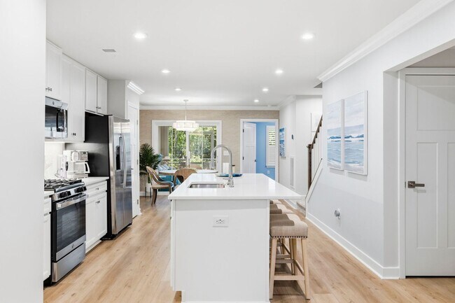 Building Photo - 209 Bent Green Ct