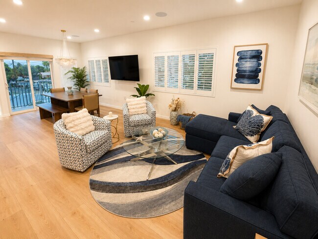 Foto del edificio - 624 N Clementine St