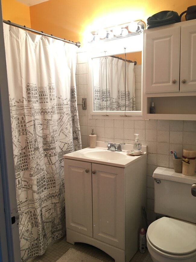 Foto del edificio - 6040 Boulevard E