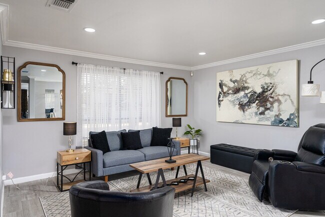 Building Photo - 9182 Ridge Breeze