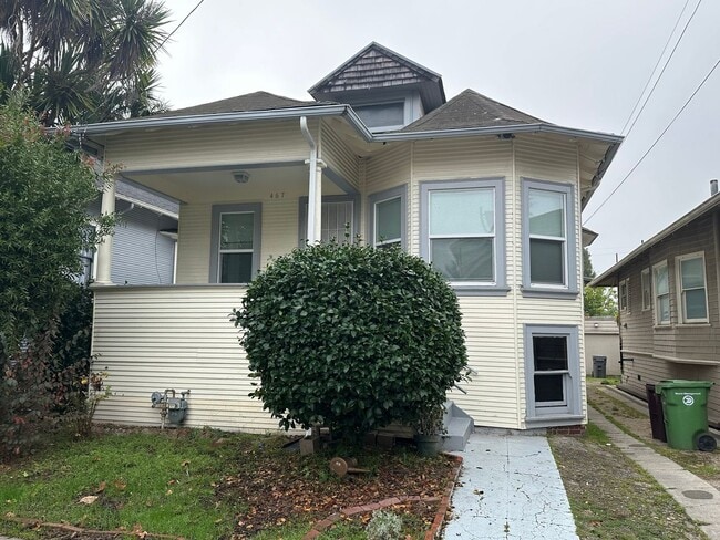 Foto del edificio - Charming Temescal Gem with Timeless Character & Spacious Living