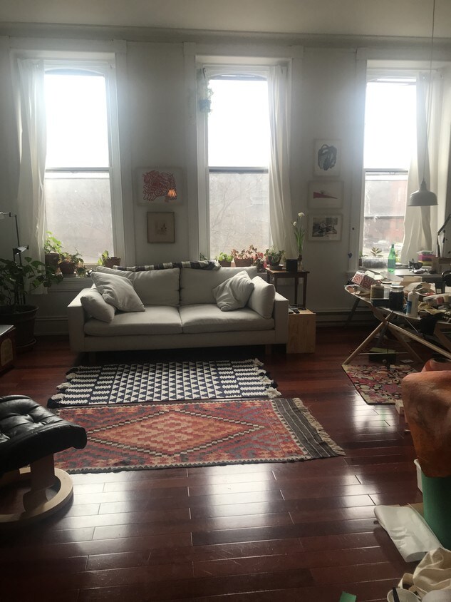 Primary Photo - 1623 Park Ave
