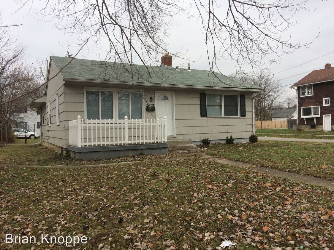 2612 E 5th Ave, Columbus, OH 43219 House for Rent in Columbus, OH