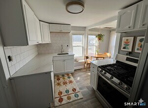 Building Photo - 121 Hawley Ave