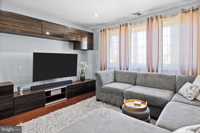 Foto del edificio - 204 Overlook Ave