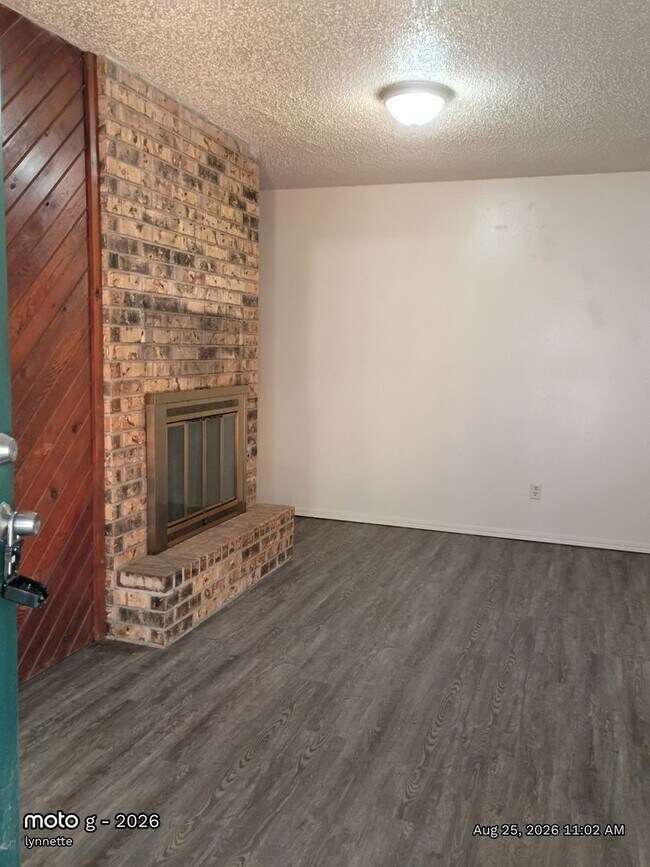 Foto del edificio - 515 Peppertree Ln
