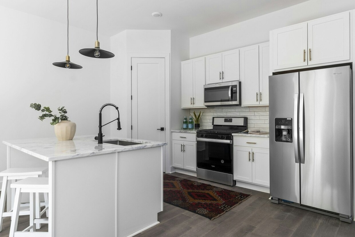 Photo - 2308 Lloyd Avenue