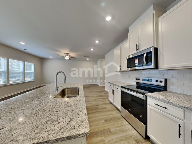 Building Photo - 4001 Zepelin Wy