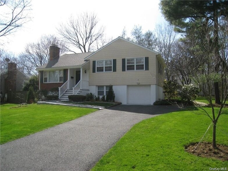 Primary Photo - 11 Latonia Road