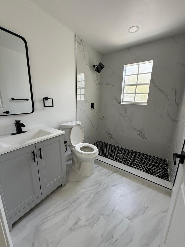 Foto del edificio - 913 NW 46th St