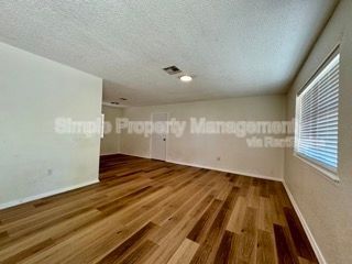 Foto del edificio - 14125 NE 4th St