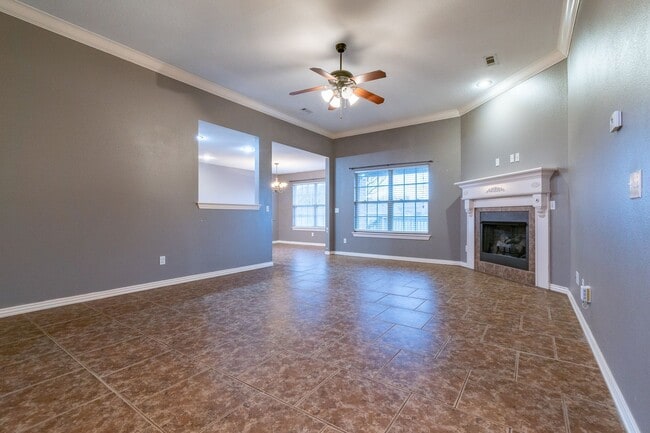 Foto del edificio - 4 Bedroom Brick home in Central Fayetteville!