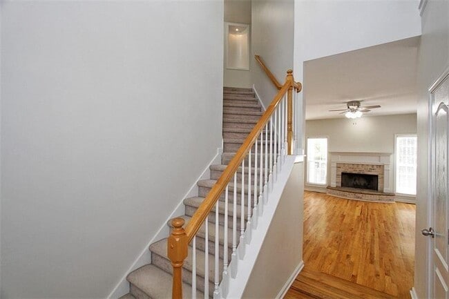 Building Photo - 2210 Orchard Park Cir NW
