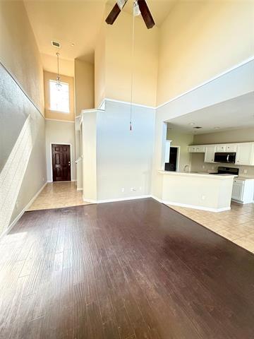 Foto del edificio - 8734 San Bernard St