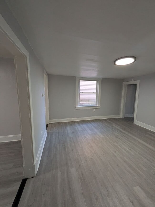 Foto del edificio - 241 E 18th Ave