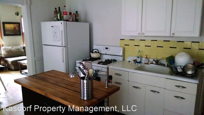 Building Photo - 3068 N Fratney St