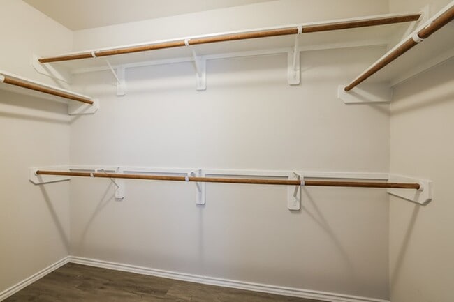 Building Photo - 13816 Winding Path Ln