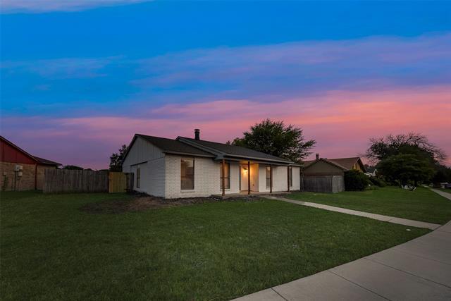 Building Photo - 441 Willow Springs Dr