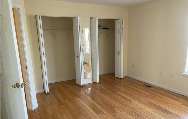 Building Photo - 7460 Catterick Ct