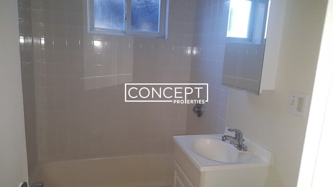 Building Photo - 69 Chiswick Rd