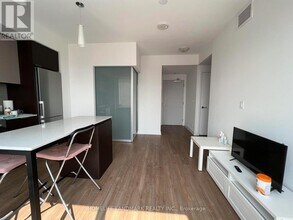 Building Photo - 203 College St