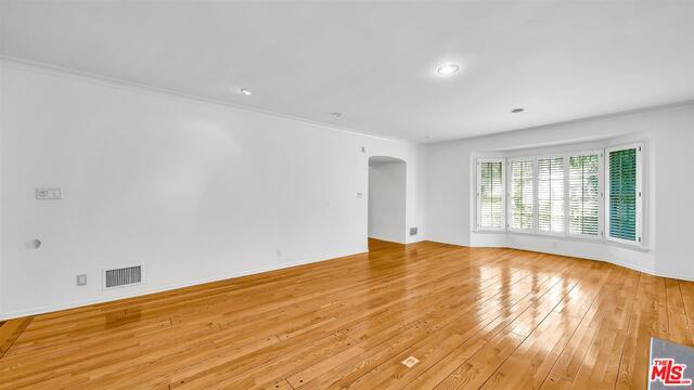 Foto del edificio - 324 S Linden Dr