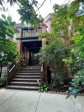 Building Photo - 1432 W Edgewater Ave