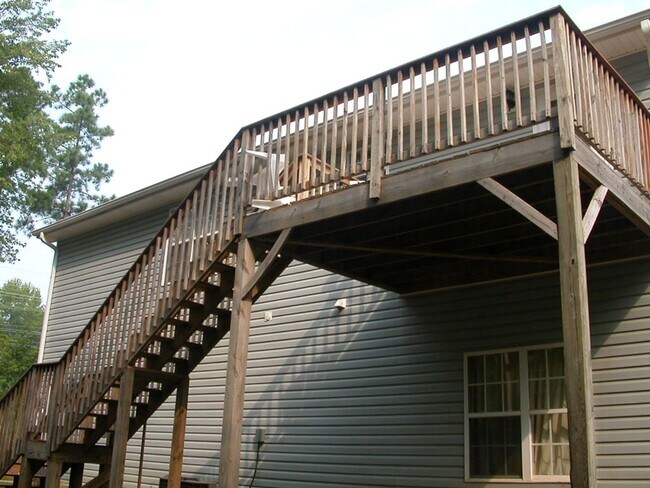 Foto del edificio - 147 Thompson Hill Overlook Dr