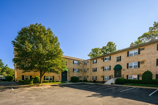 Building Photo - Melrose Place Apartments