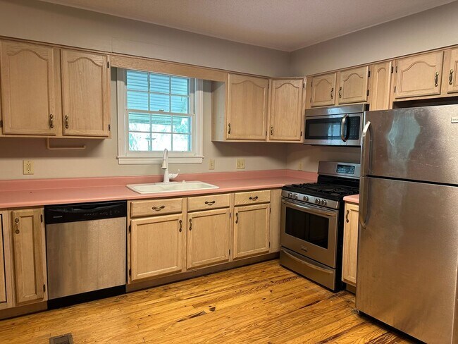 Building Photo - 5515 Habersham St