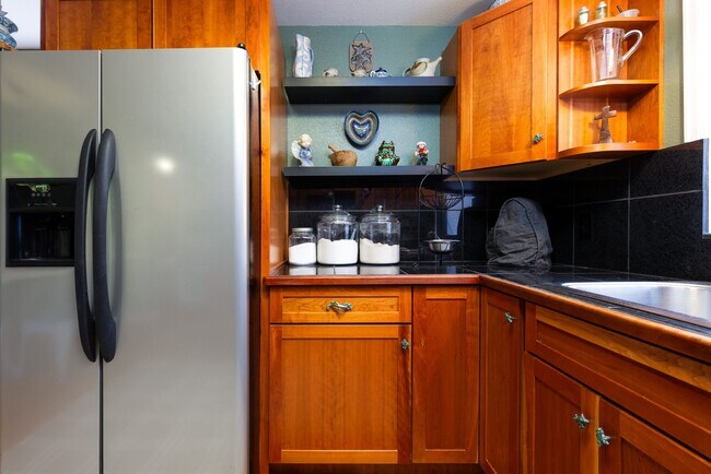 Foto del edificio - 316 W Main St