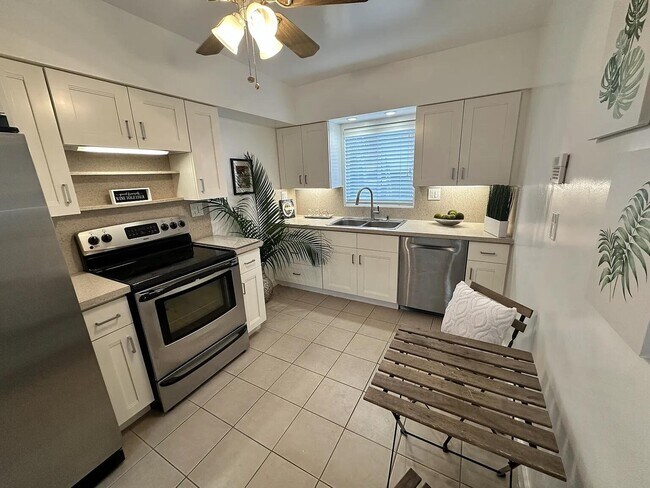 Foto del edificio - 950 E Dayton Cir