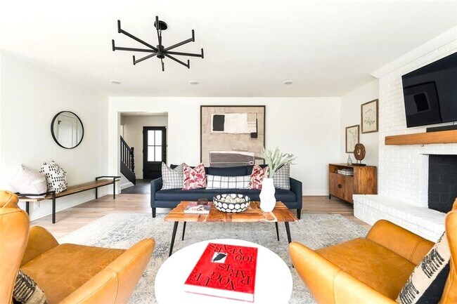 Foto del edificio - 4 Bedroom 2.5 Bath 2 Car Garage in Quail C...