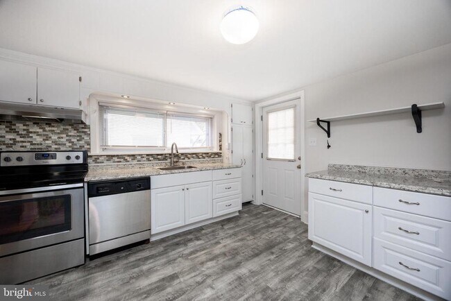 Foto del edificio - 547 Northbrook Rd