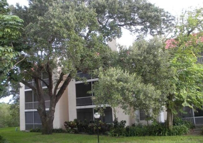 Building Photo - 604 NW 13th St