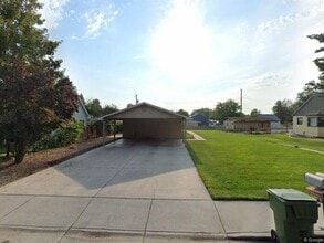 Building Photo - 656 SW 5th St